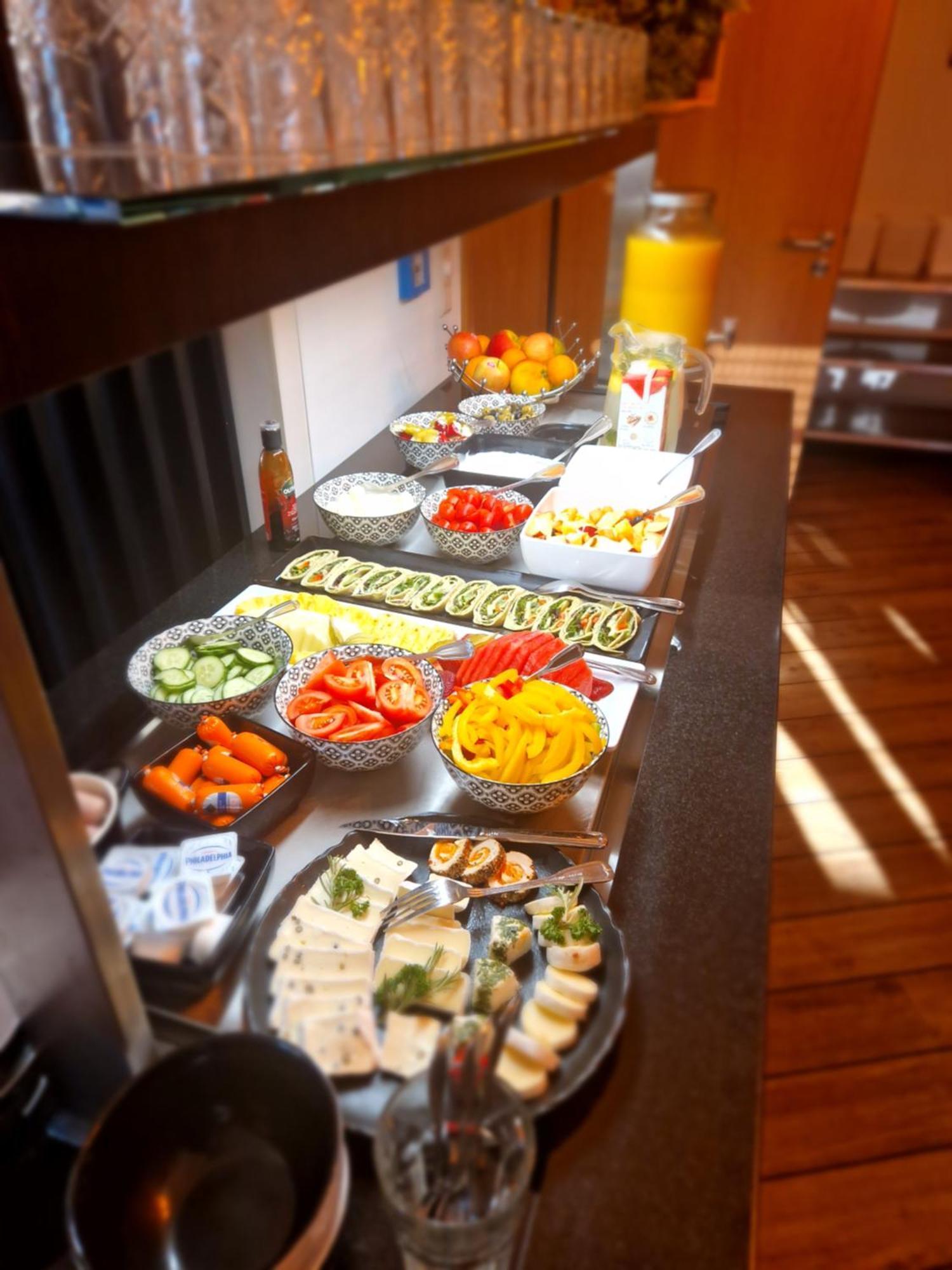 Hagen'S Hotel "Eat & Meet" Restaurant Bar Lounge ハーレン エクステリア 写真