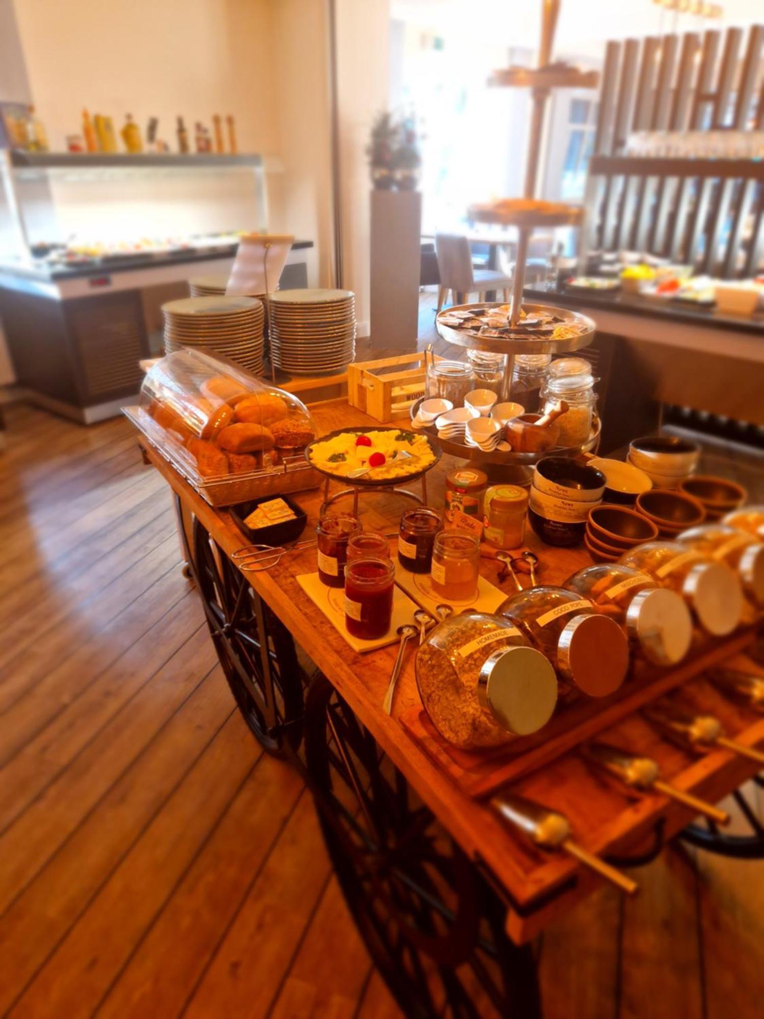 Hagen'S Hotel "Eat & Meet" Restaurant Bar Lounge ハーレン エクステリア 写真